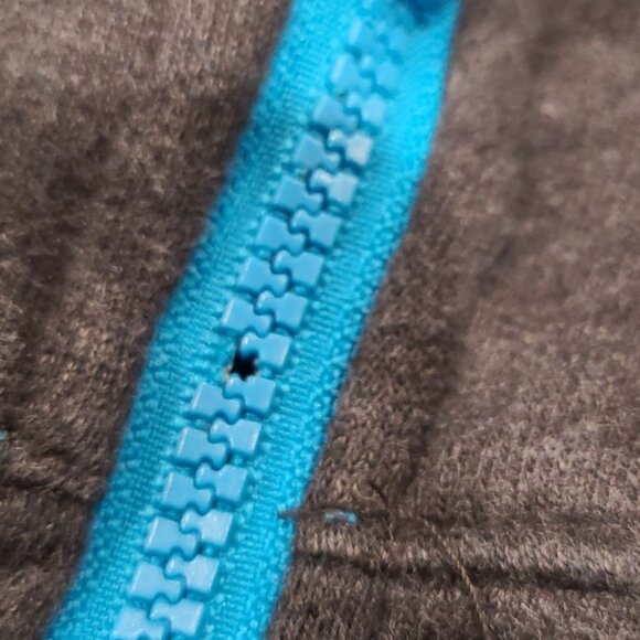 Lululemon Scuba Hoodie heathered grey  and blue zipper - Picture 8 of 8